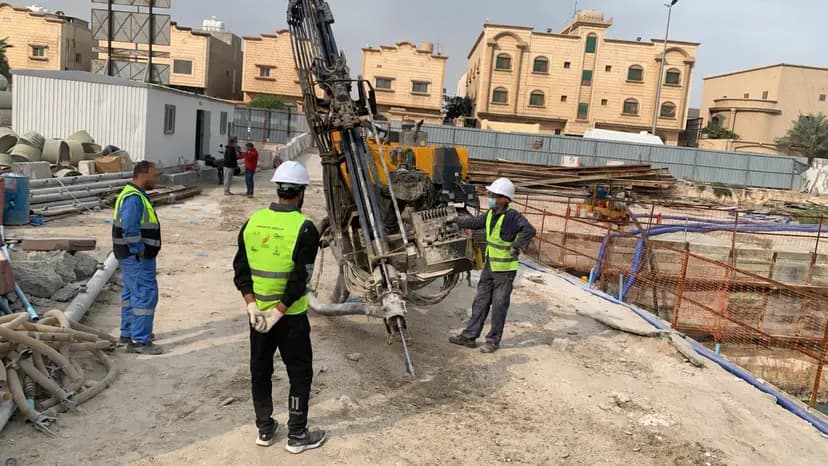 تشغيل معدات الحفر من أرشيف هامات